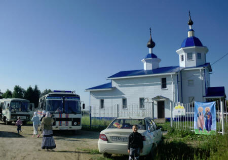 Кликните для увеличения изображения Храм Петра и Павла село Лэзем Республики Коми!!!